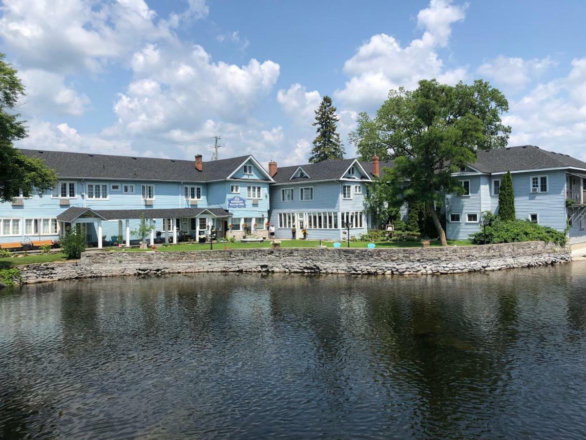 The Bobcaygeon Inn מראה חיצוני תמונה