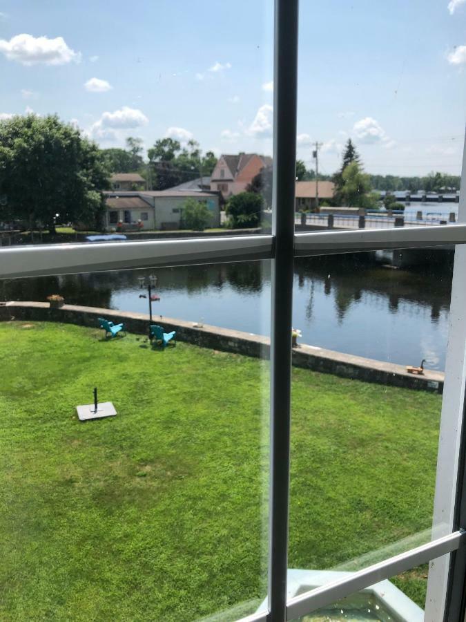 The Bobcaygeon Inn מראה חיצוני תמונה